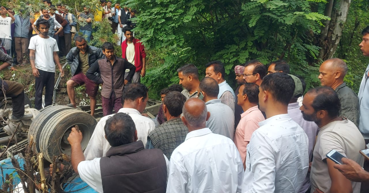 Himachal Pradesh: 2 people killed, 6 injured in road accident in Kullu